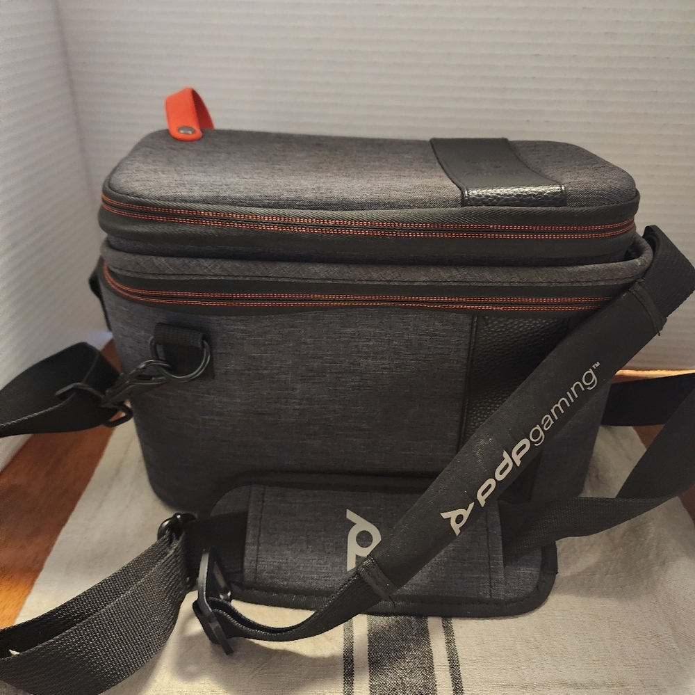 PDP Pull- N- Go Nintendo Switch Case